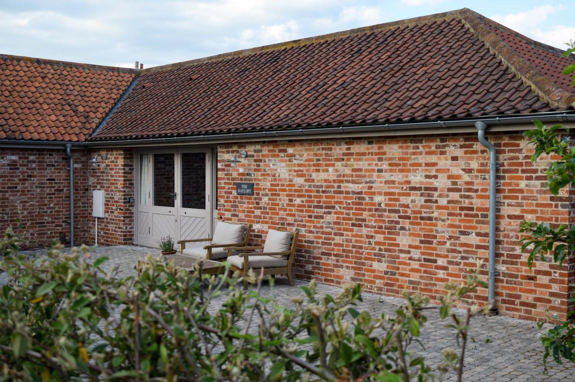 Villa Retreat East à Ipswich Extérieur photo